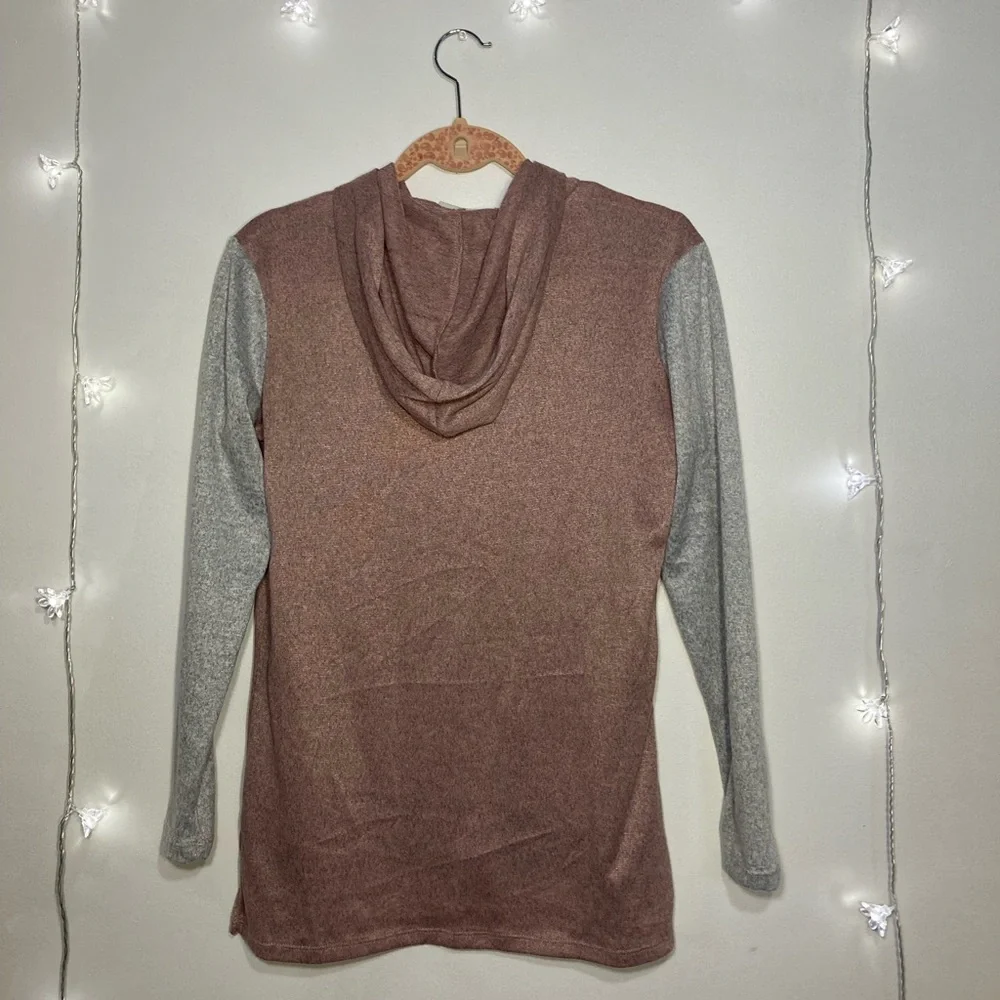 Bobbie Brooks Hoodie Sweater - Picture 3 of 3
